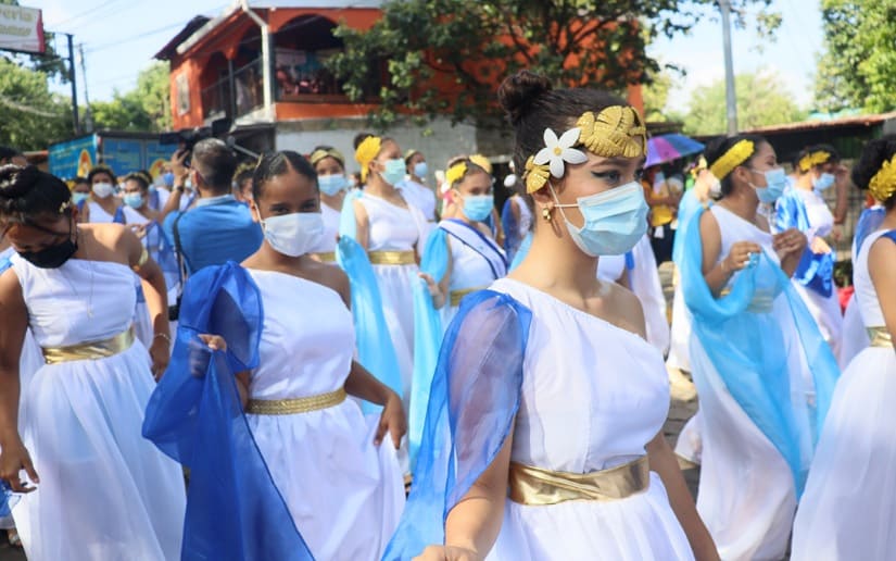 DESFILE
